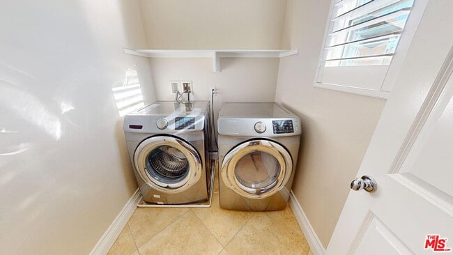 Building Photo - 19320 Carranza Ln