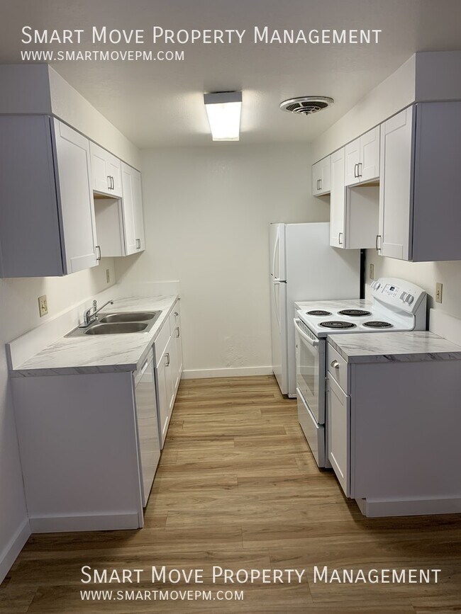 Building Photo - 2553 Targee-