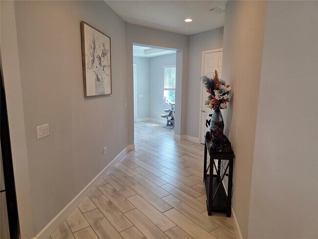 Building Photo - 6123 Voyagers Pl
