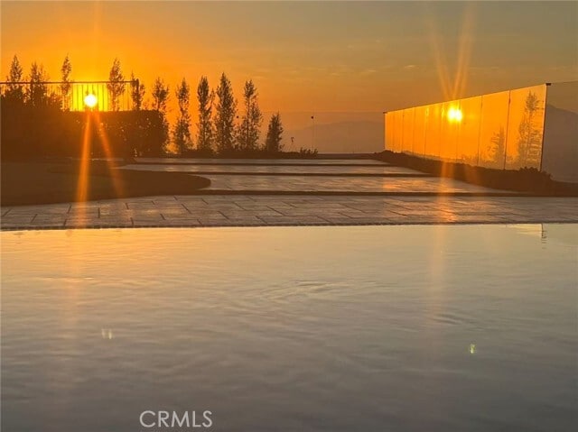 Building Photo - 1232 Inspiration