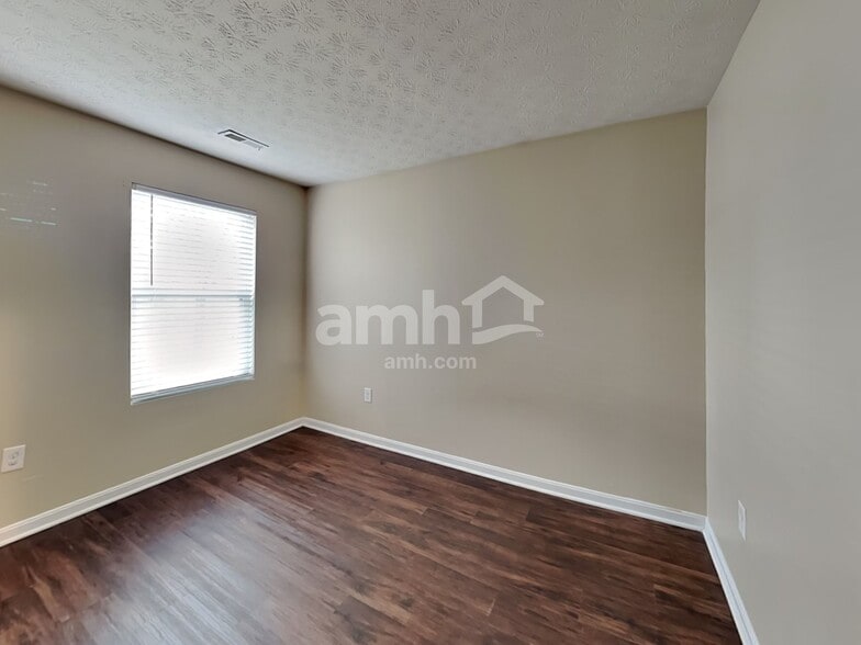 Building Photo - 355 Hennepin Dr