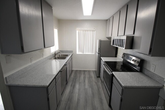 Building Photo - 10332 Caminito Aralia