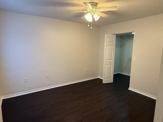 Building Photo - 4179 N Haverhill Rd