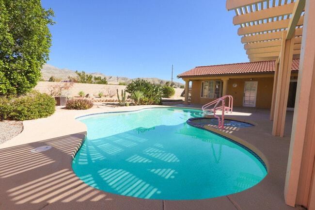 Building Photo - 64900 Desert Air Ct