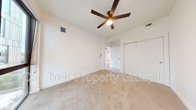 Building Photo - 532 Union St