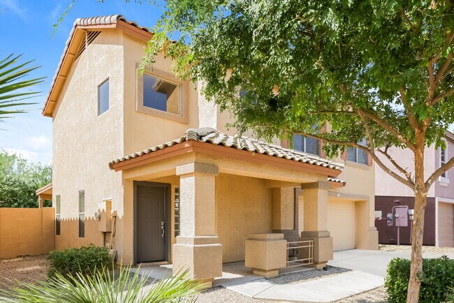 Building Photo - 12933 W Monte Vista Ave