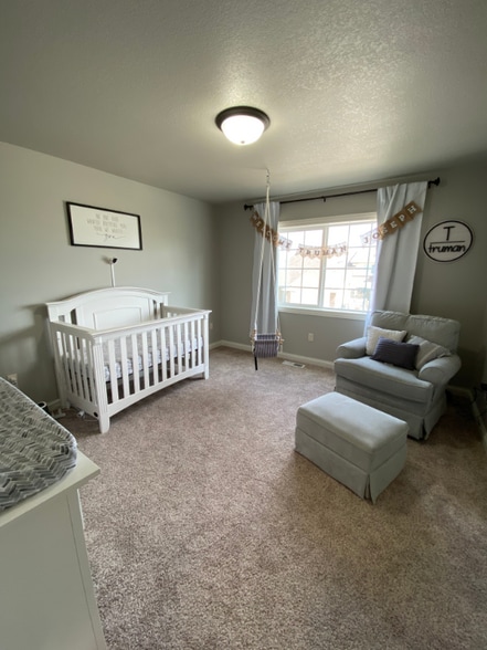 Building Photo - 1232 SE Birch Ln