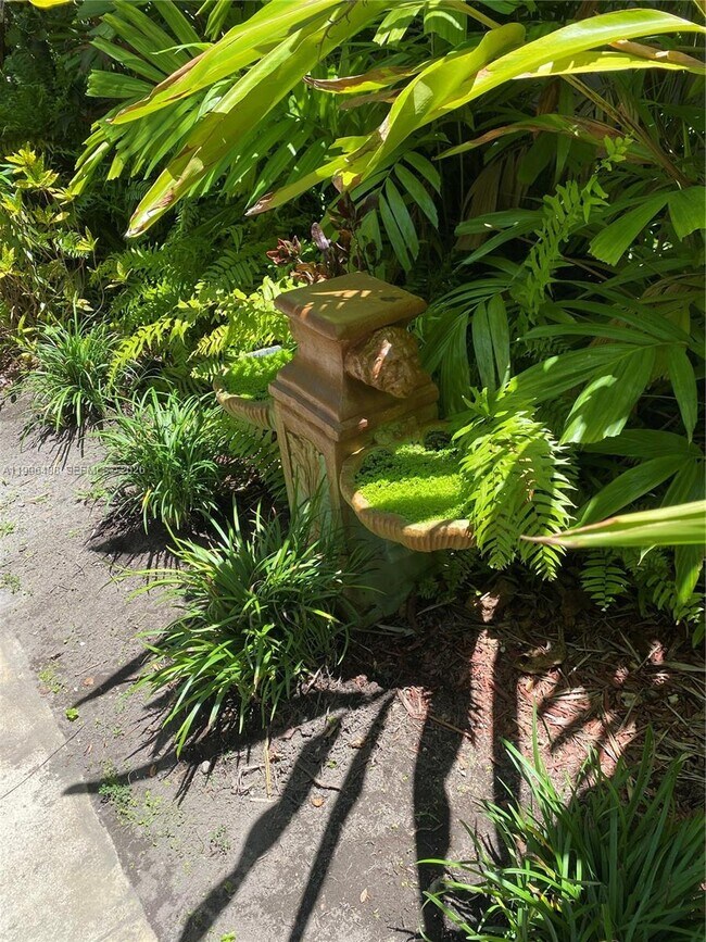 Building Photo - 40 Almeria Ave