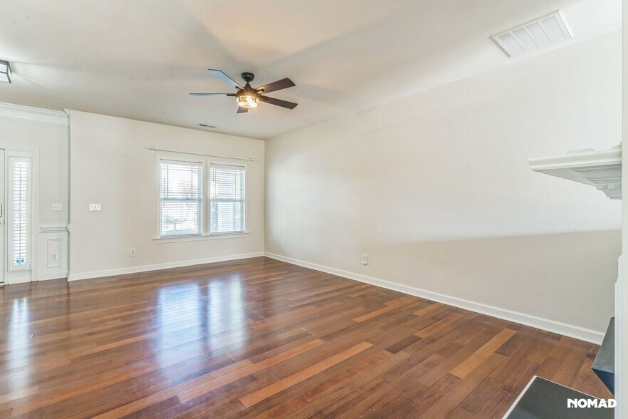 Building Photo - 1006 Trigger Dr
