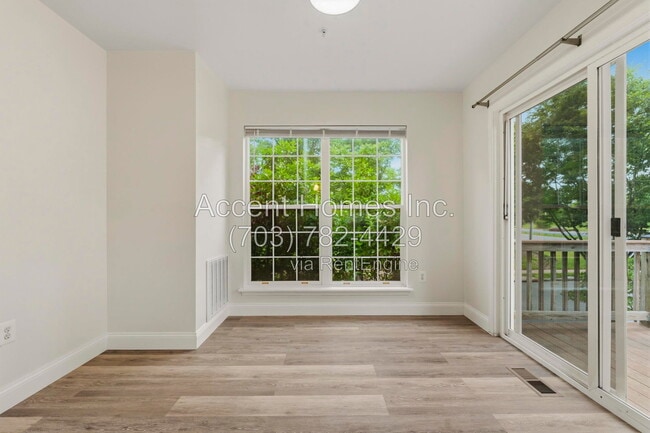 Building Photo - 10299 Wimbledon Pl