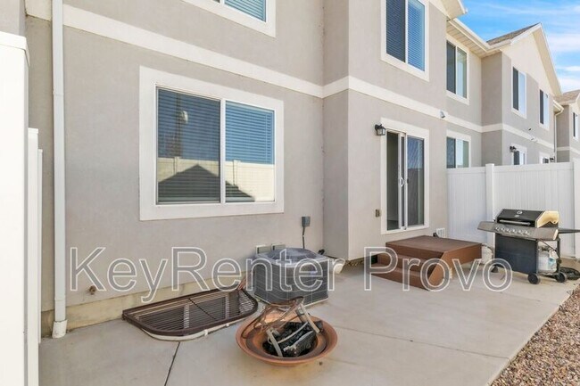 Building Photo - 268 Wren Hill Ln