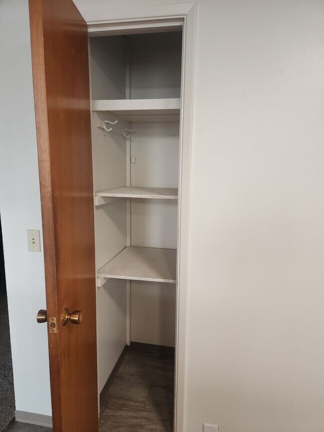 Building Photo - p513