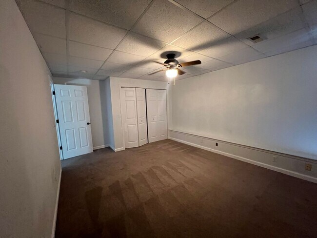 Building Photo - Spacious Basement Home with Breathtaking V...