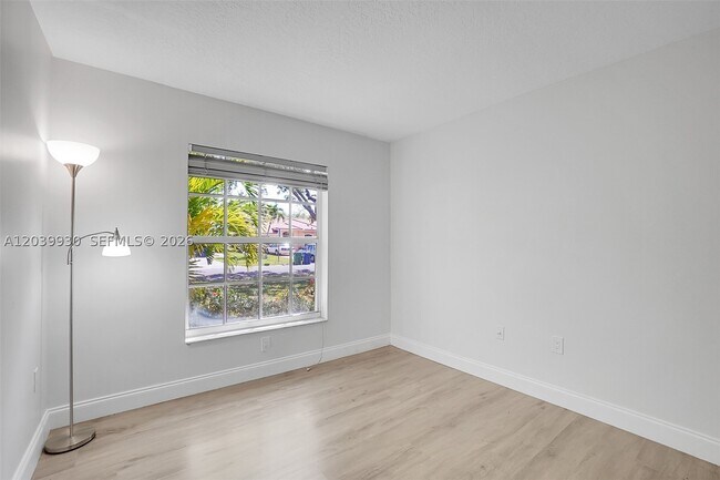 Building Photo - 1574 NW 103rd Terrace