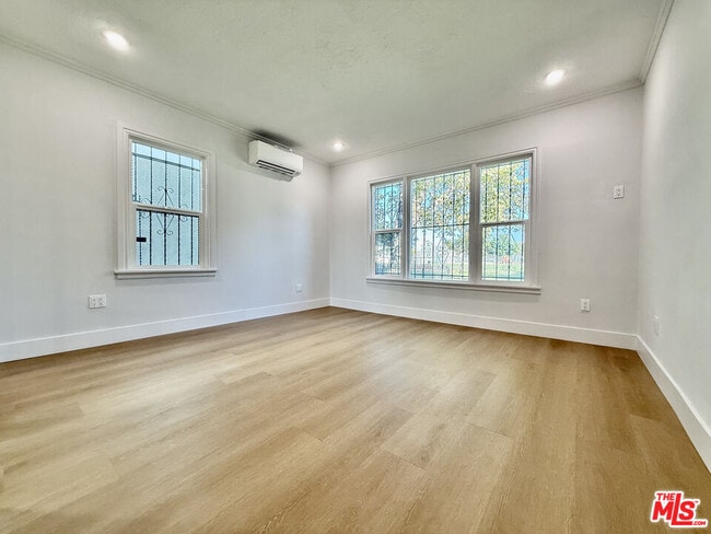 Building Photo - 1221 West Blvd