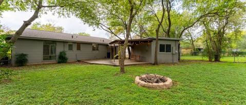 Building Photo - 1602 Westmoor Dr