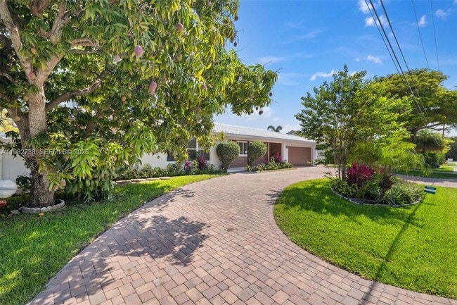 Building Photo - 2816 NE 35th St