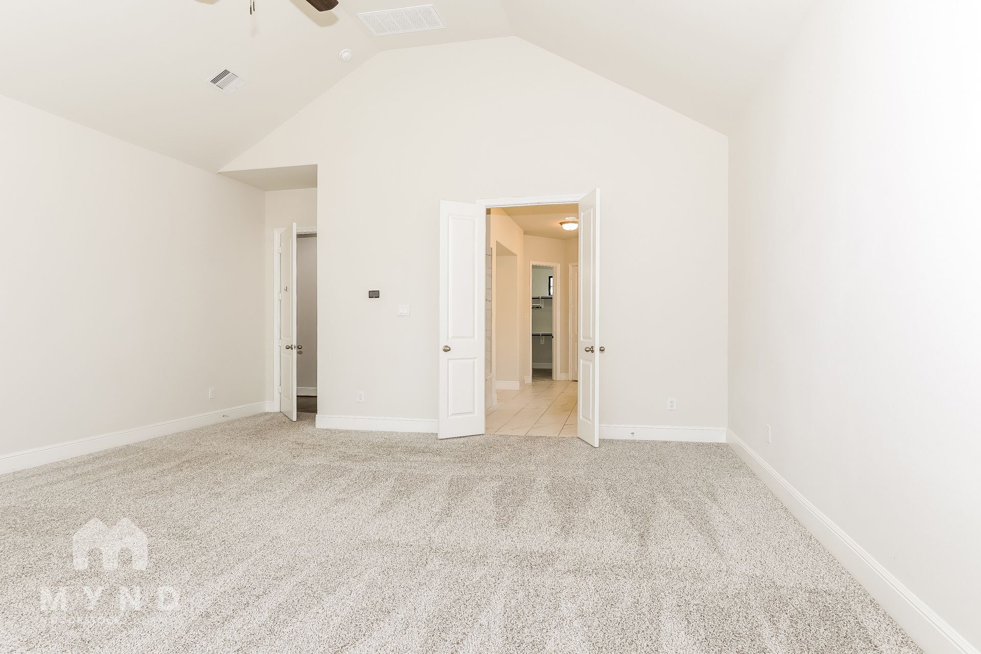 Building Photo - 30627 S Creek Way