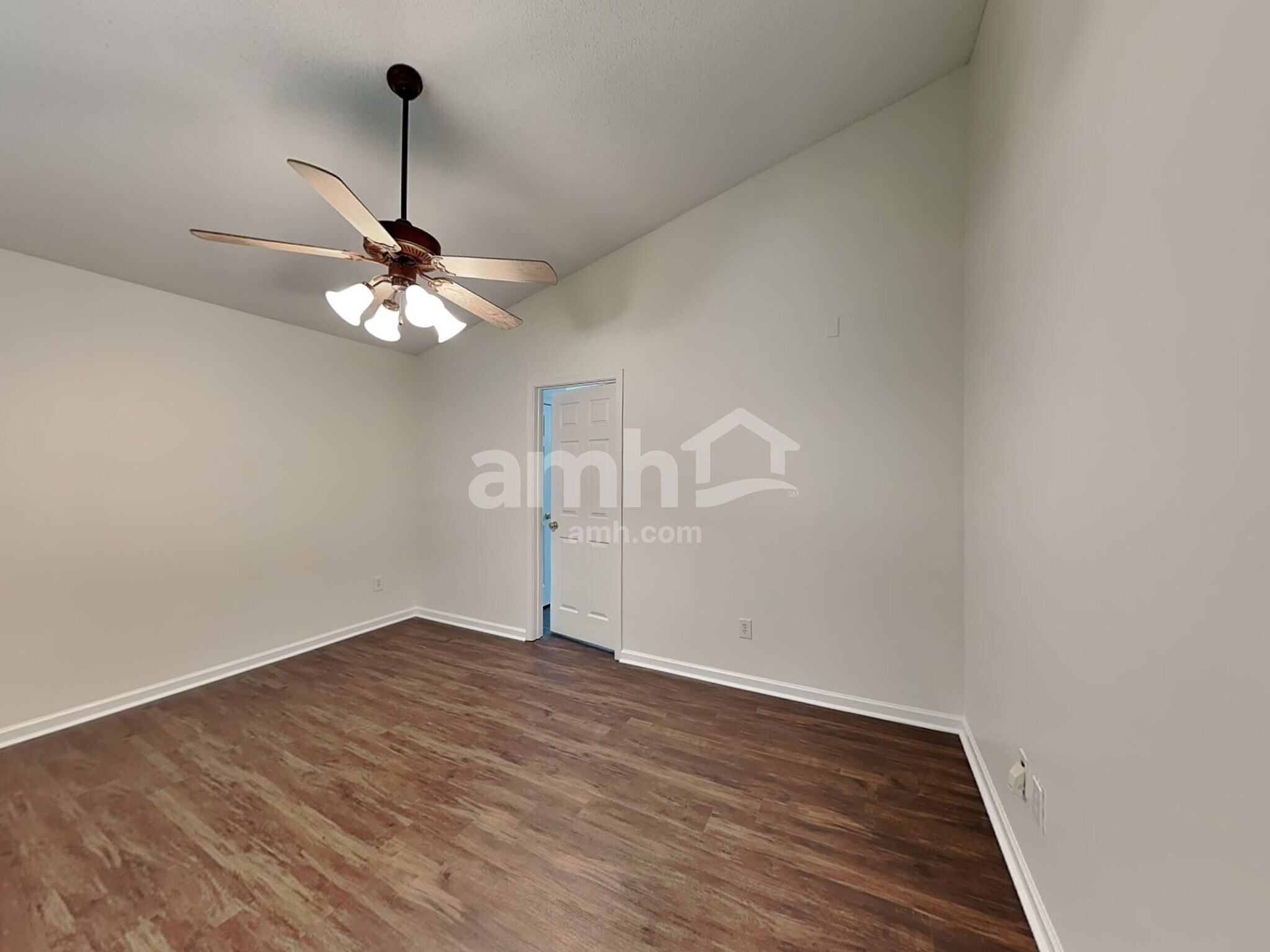 Building Photo - 8526 Appledale Dr