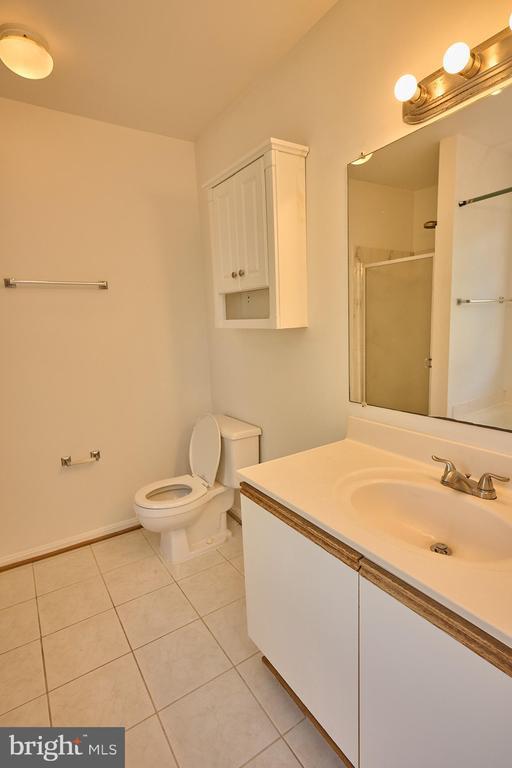 Building Photo - 46760 Hobblebush Terrace