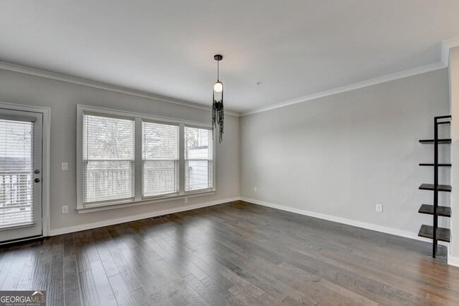 Building Photo - 2083 Holtz Ln