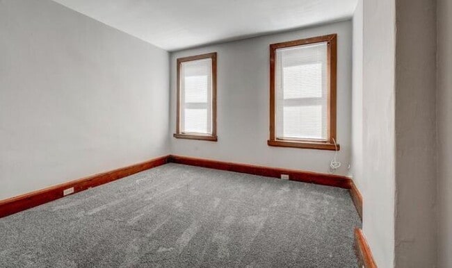 Building Photo - 833 Spruce St