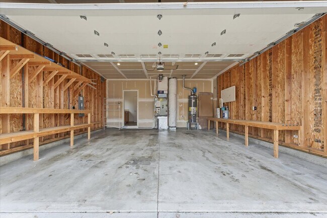 Building Photo - 12811 NE 49TH WAY