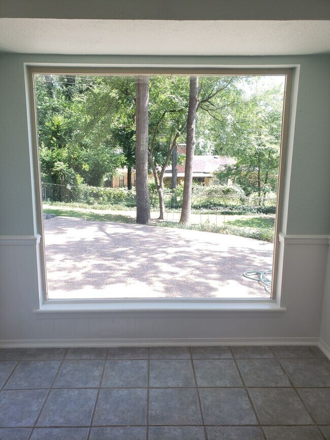 Building Photo - 3 Bedroom Steps from Rudman Trail & Souths...