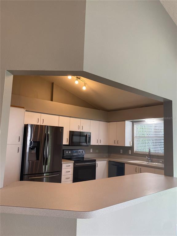 Building Photo - 17629 Esprit Dr