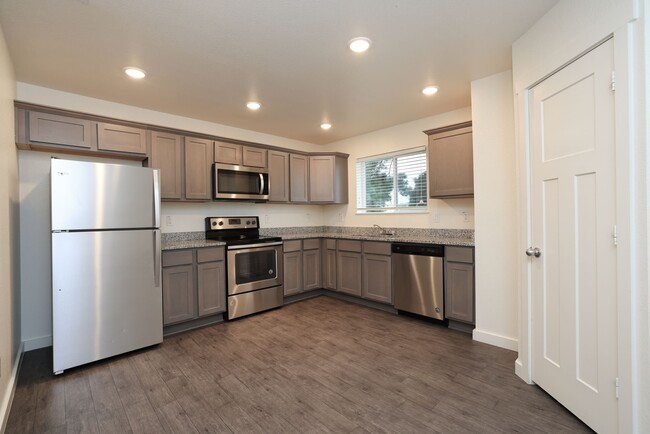 Building Photo - 21155 Gosling Rd