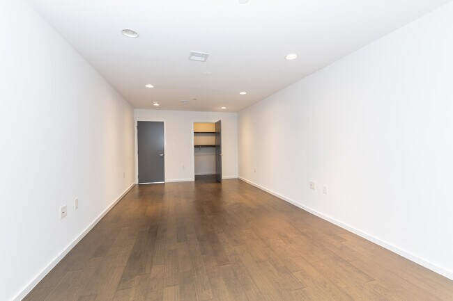 Building Photo - 1422 N 7th St