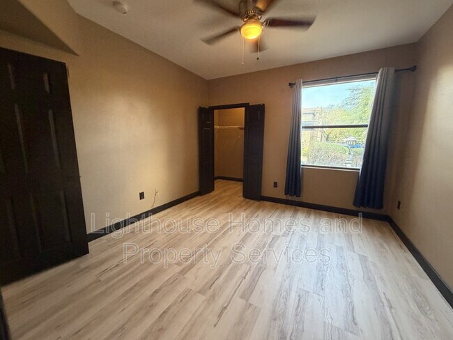 Building Photo - 8000 W Badura Ave
