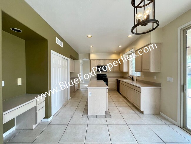 Building Photo - 5 Bedrooms, 3 Baths Home, Rancho Visto