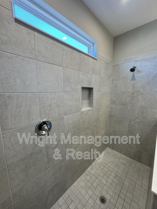 Building Photo - 13823 Rangeland Blvd