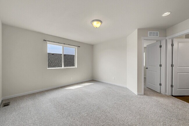 Building Photo - $2,650 - 3 Bed, 2.5 Bath Home in Co Spring...
