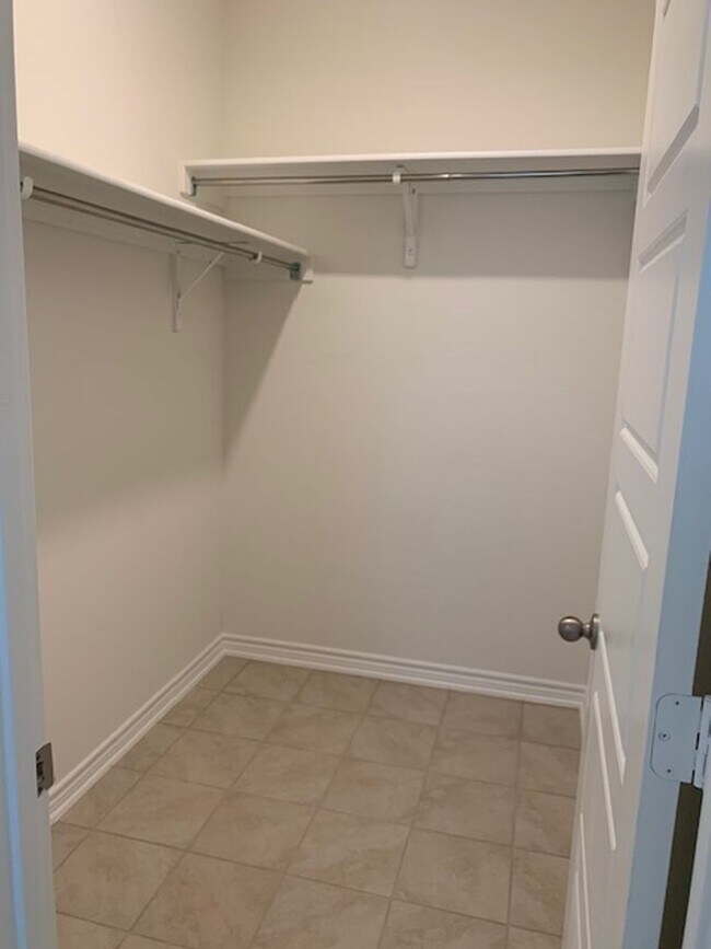 Building Photo - ONE STORY  |  NO CARPET  |  9' CEILING  |  EASY MAINTENANCE  |  2 CAR GARAGE  |  BUILT IN 2023