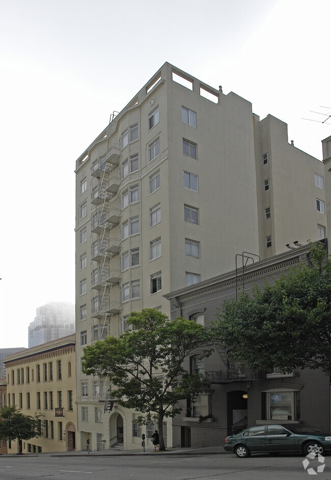 Building Photo - 665 Pine