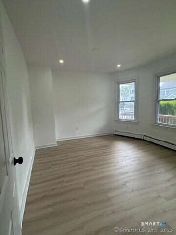 Building Photo - 142 Cowles St