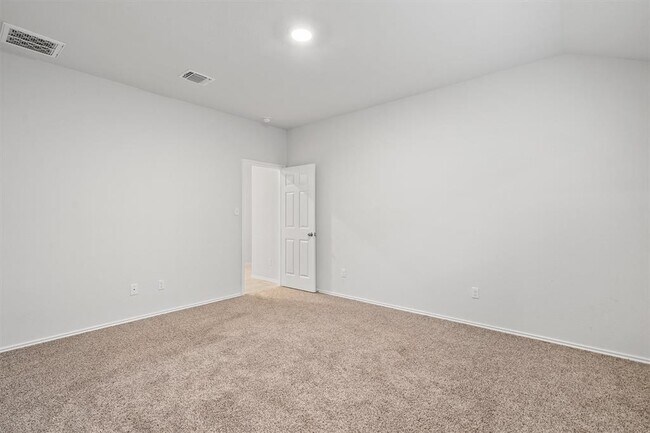 Building Photo - 112 Ragnar Dr