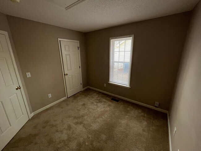 Building Photo - Terrific 3BD, 2BA Home in Prime Location Near Downtown Durham, Southpoint Mall, and RTP