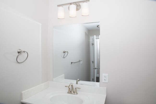 Building Photo - Fox Ridge Crossing 6