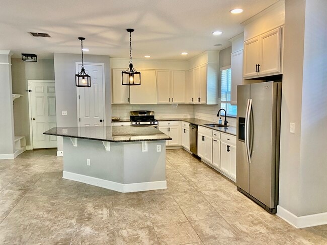 Building Photo - 30 Paradise Valley Dr