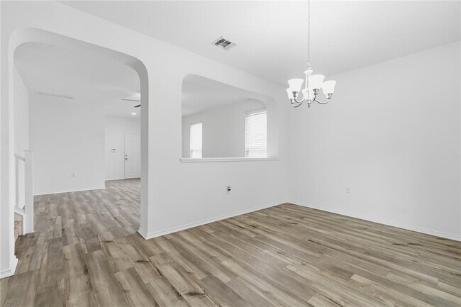 Building Photo - 11200 Drumellan St