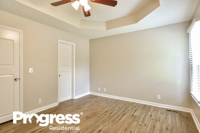 Building Photo - 2202 Langtry Ct