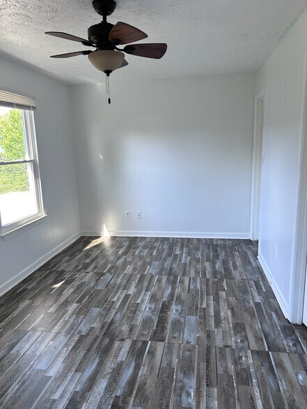 Bedroom - 620 Kittendale Cir
