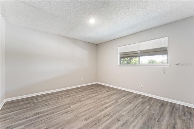 Building Photo - 6345 Newtown Cir