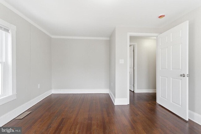 Building Photo - 520 S Kent St