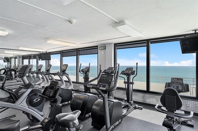 Building Photo - 5555 Collins Ave