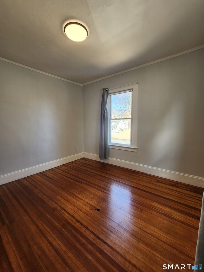 Building Photo - 458 Hillside Ave