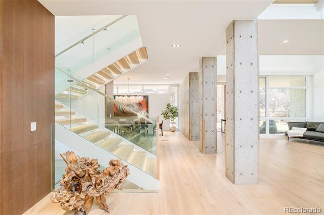 Building Photo - 121 S Dexter St